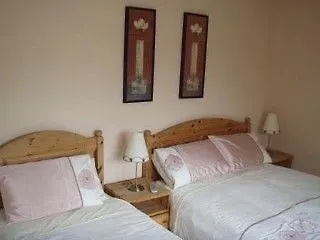 לינה וארוחת בוקר Glenbrook House פאראנפור
